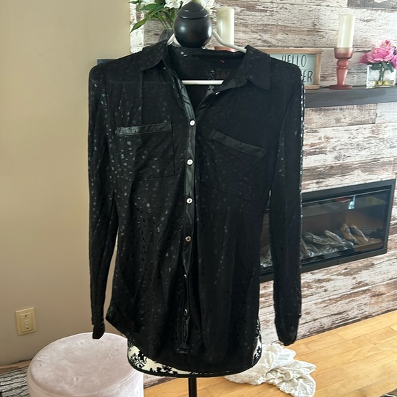 Black buttoned up shirt - Picture 1 of 2